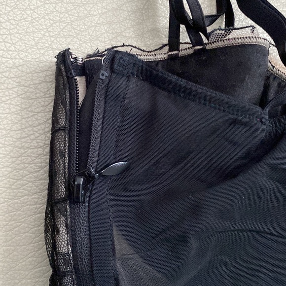 Victoria Secret bustier/corset top - Picture 6 of 6